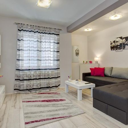 Apartment Biljana Belgrado Exterior foto